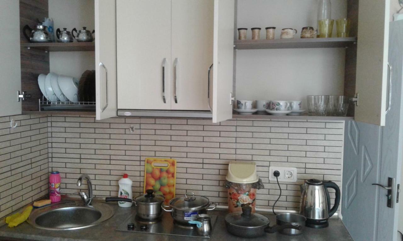 Бежевые Апартаменты Batoumi Extérieur photo